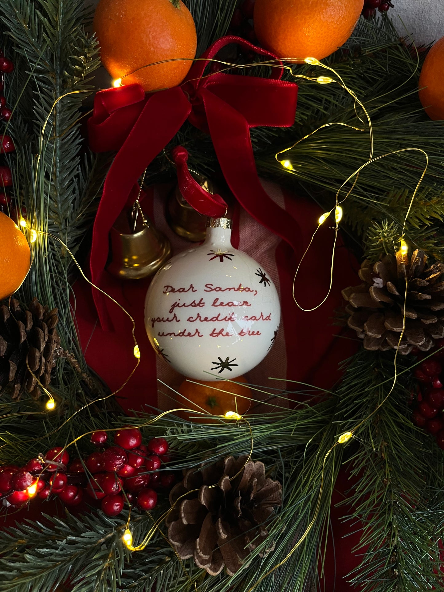 Bauble Leave your credit card