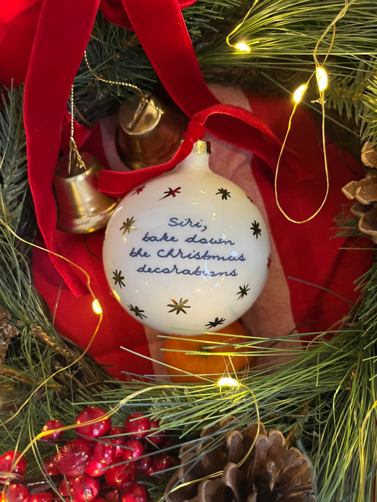 Bauble Siri, take down christmas decorations