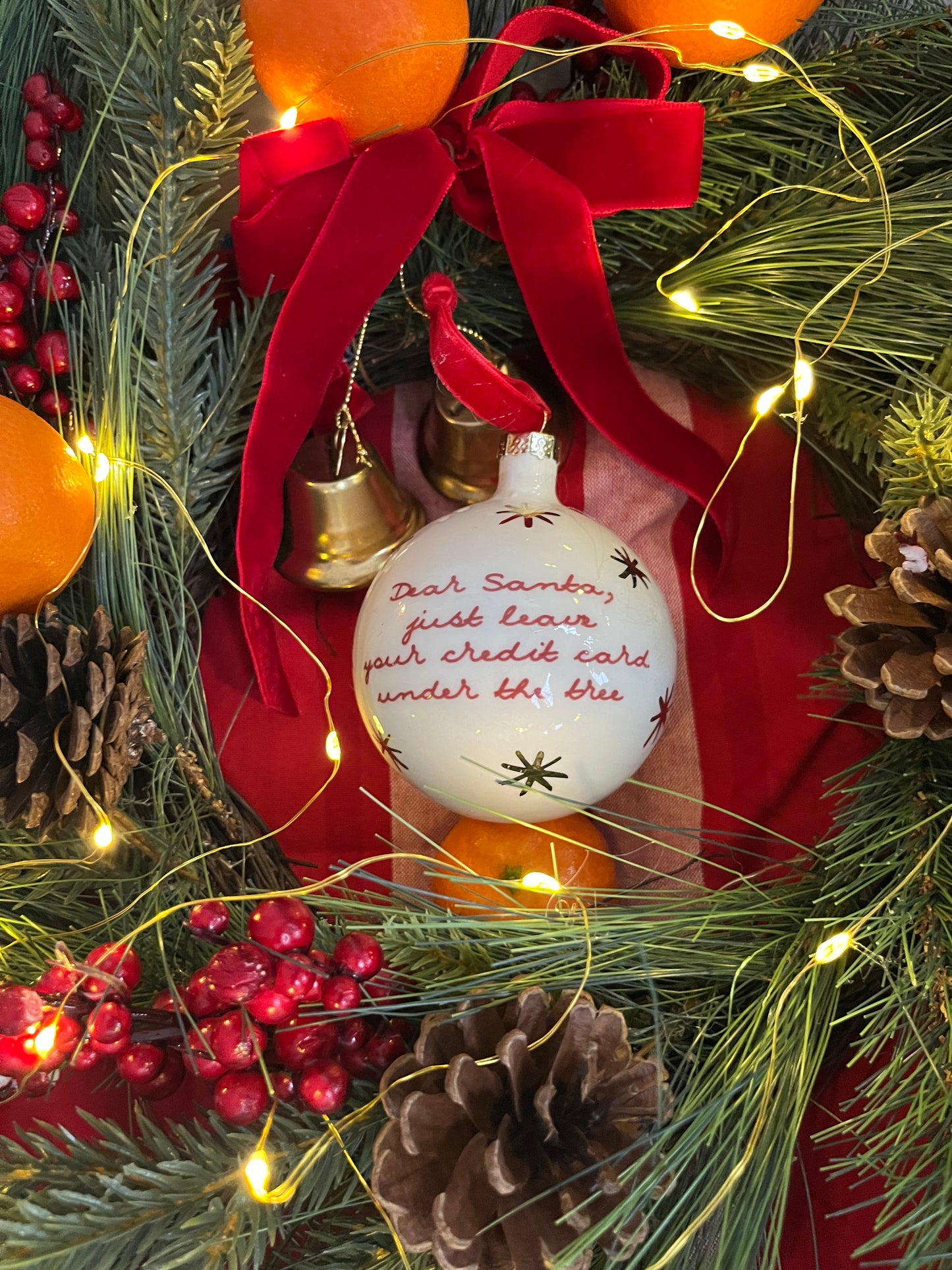 Bauble Leave your credit card