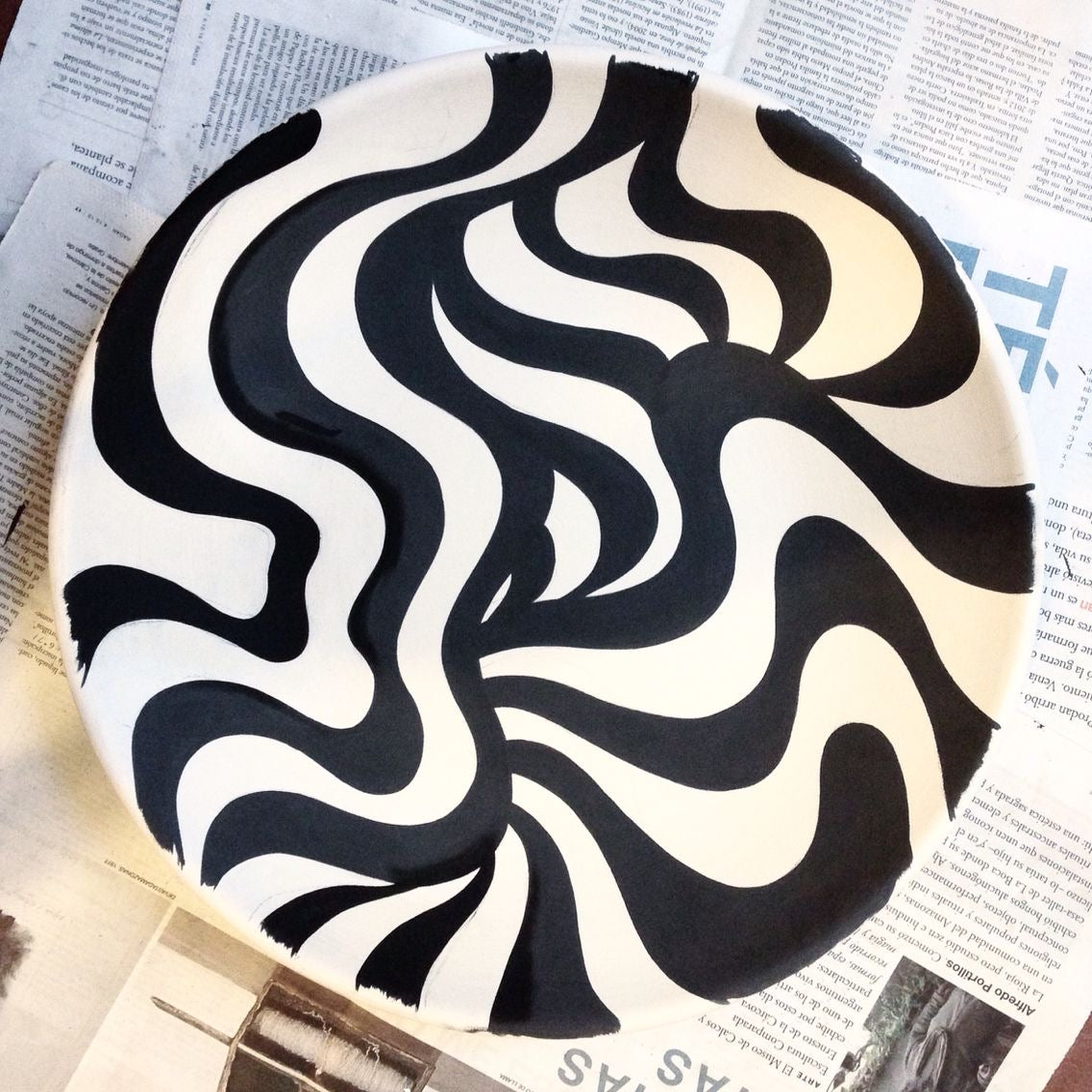 🔮 Ceramic Illusions: Plate-Making Workshop + Museum visit