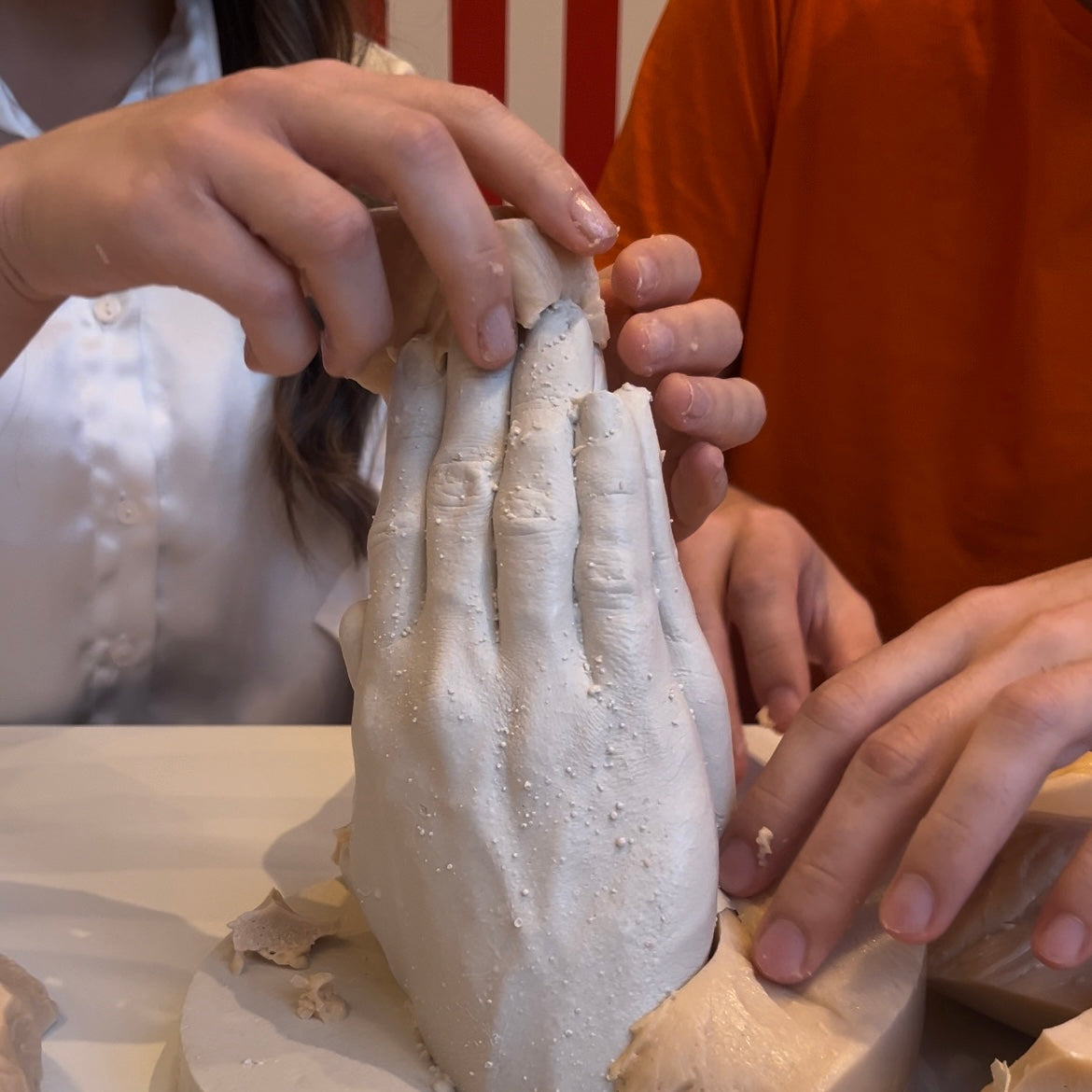 Hands sculpture | Plaster workshop