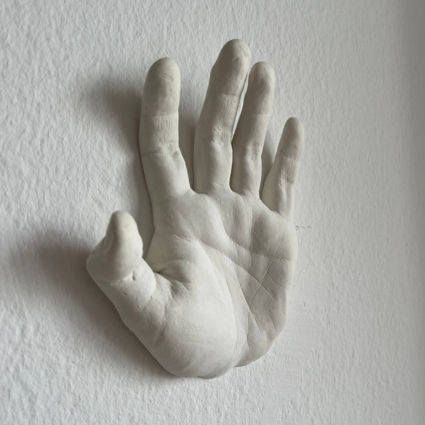 Hands sculpture | Plaster workshop