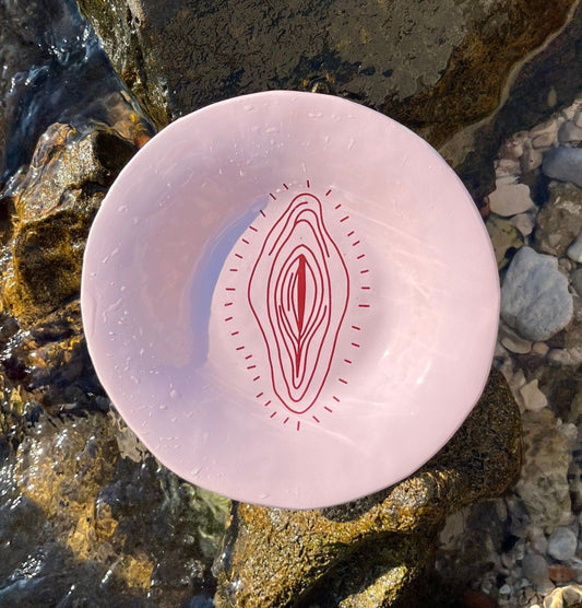 Ceramic plate "Vulva"