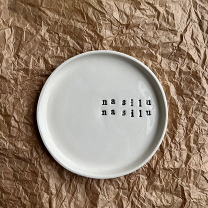 Ceramic plate "Na silu"
